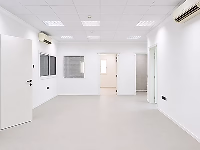 Excellent Commercial Building for Rent on D-Ring