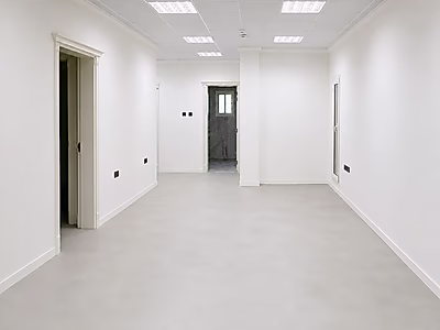 Excellent Commercial Building for Rent on D-Ring