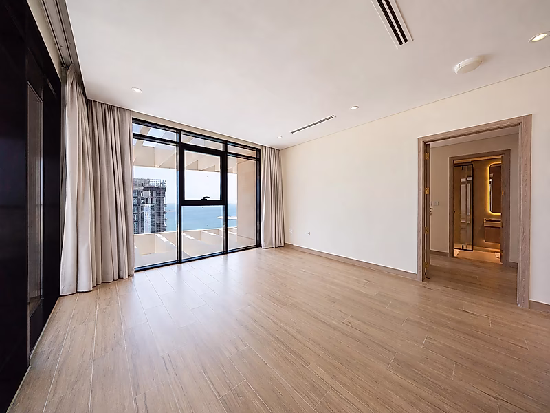 Spacious 1-Bedroom Apartment | Private Beach Access | Ready to Move In - Photo 26