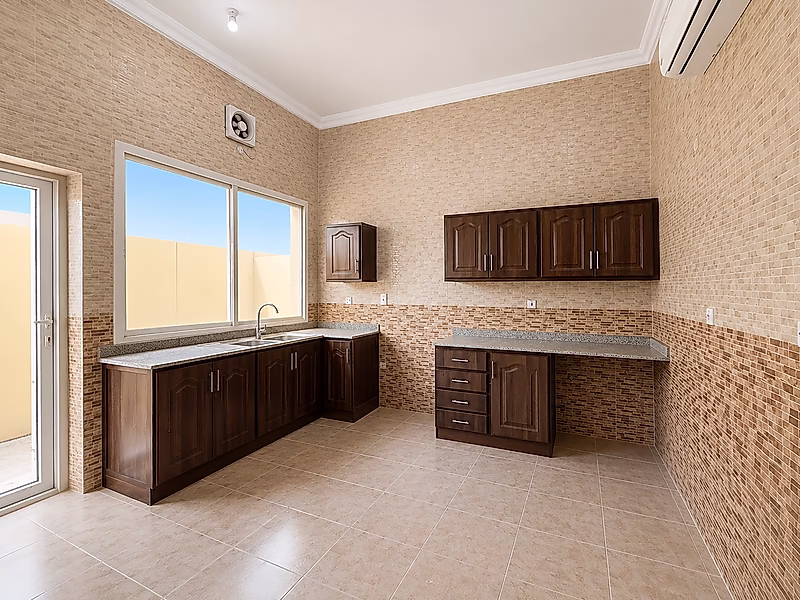 6BR Staff Accommodation Villa for rent | Umm Salal - Photo 7