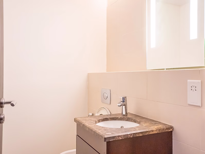 Semi Furnished 2BR In The Pearl | Utilities Included - Photo 20