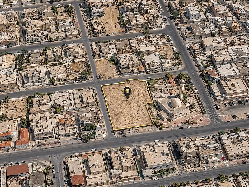 Prime Land with Existing Villa | Sold at Land Value | 1,337 SQM | East Fereej Al Murra - Photo 1