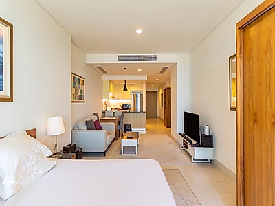 BILLS IN! FURNISHED STUDIO | BEACH ACCESS