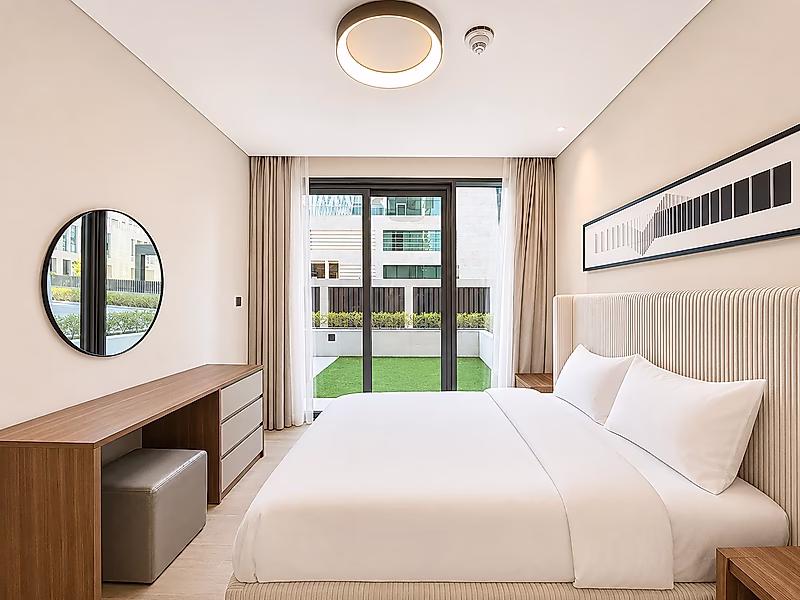 LUXURY 2BR+MAID PRIVATE GARDEN BILLS INCLUDED - Photo 3