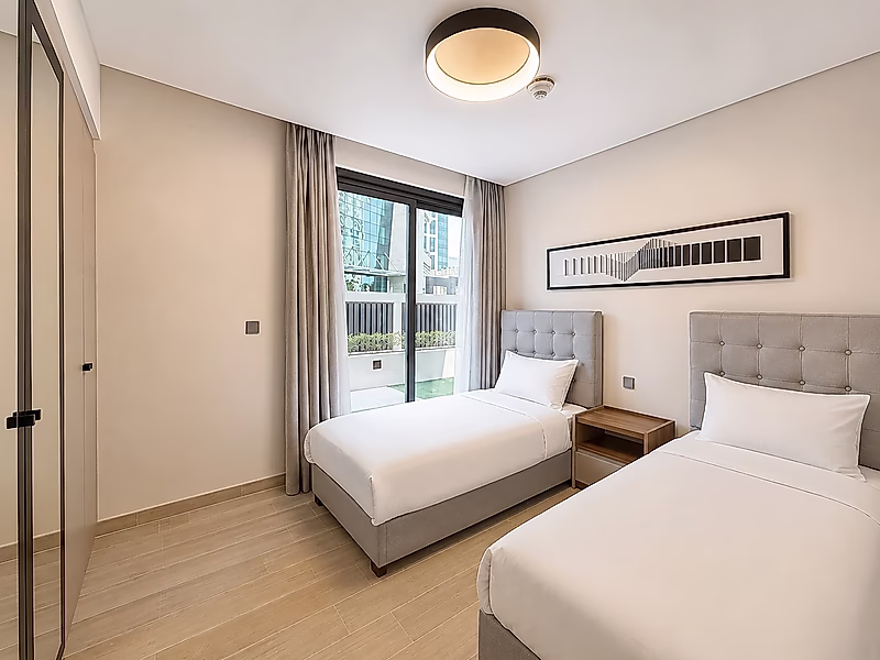 LUXURY 2BR+MAID PRIVATE GARDEN BILLS INCLUDED - Photo 5