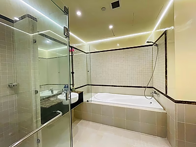 MODERN 1BR WITH BEACH ACCESS & BILLS INCLUDED