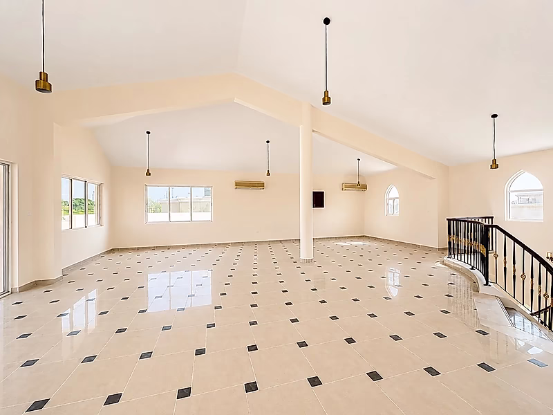 SPACIOUS 6BR VILLA WITH GARDEN AND PRIVATE POOL - Photo 3