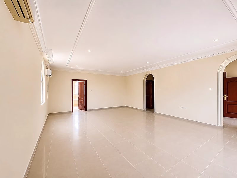 SPACIOUS 6BR VILLA WITH GARDEN AND PRIVATE POOL - Photo 4