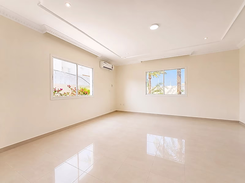 SPACIOUS 6BR VILLA WITH GARDEN AND PRIVATE POOL - Photo 10