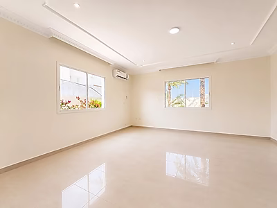 SPACIOUS 6BR VILLA WITH GARDEN AND PRIVATE POOL