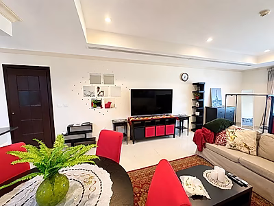 IDEAL INVESTMENT OPPORTUNITY! STUDIO APARTMENT WITH STUNNING HIGH FLOOR VIEW