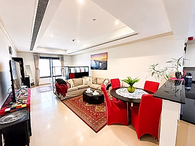 IDEAL INVESTMENT OPPORTUNITY! STUDIO APARTMENT WITH STUNNING HIGH FLOOR VIEW