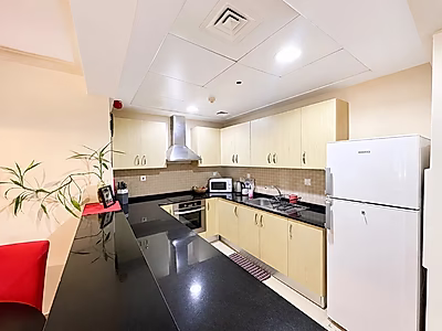 IDEAL INVESTMENT OPPORTUNITY! STUDIO APARTMENT WITH STUNNING HIGH FLOOR VIEW