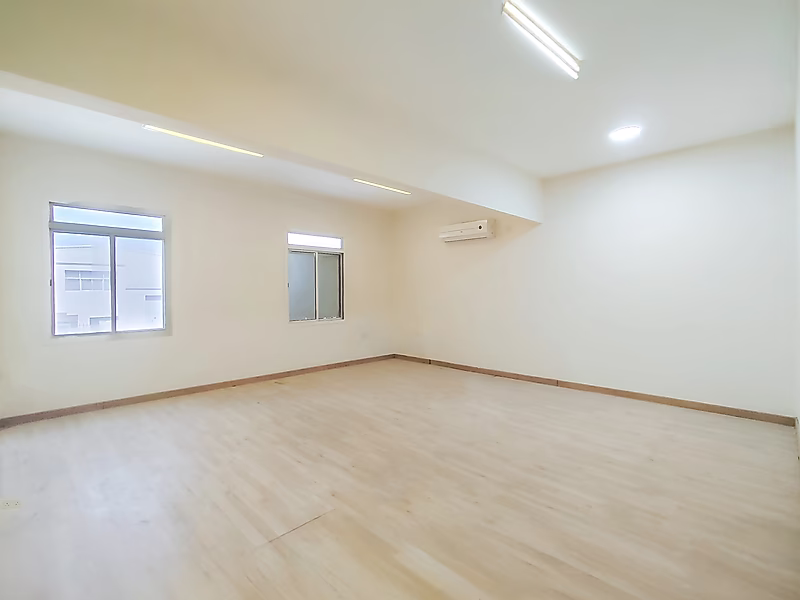 1,667 SQM FOOD STORAGE FOR RENT II ABA SALEEL II 3 CHILLERS II PRIME LOCATION - Photo 4