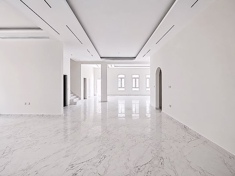Exquisite 7+ Bedroom Detached Villa | Luxury Living - Photo 6