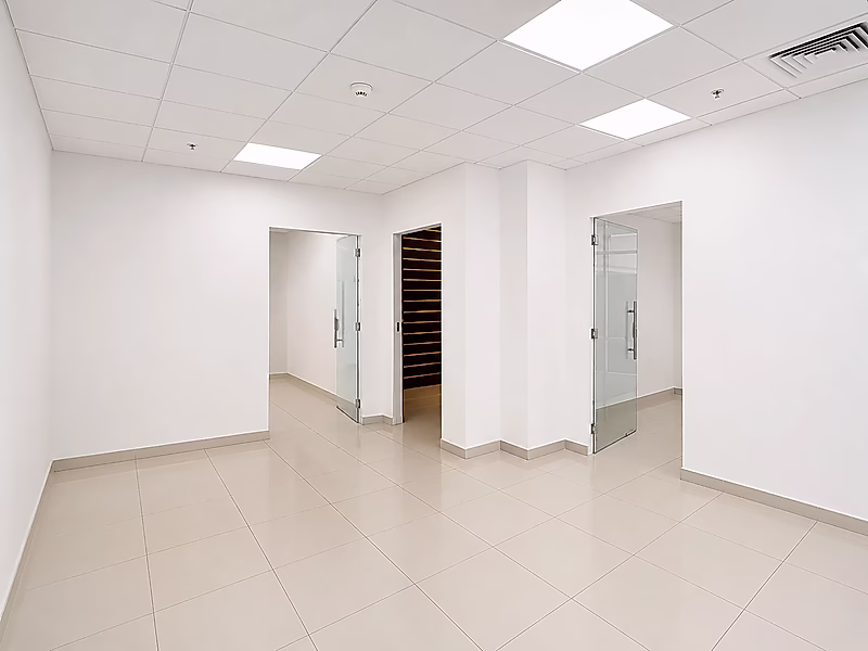 Fully Fitted Office with Natural Views | 115 SQM | Al Corniche - Photo 2
