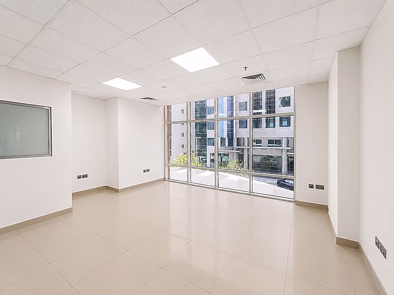 Fully Fitted Office with Natural Views | 115 SQM | Al Corniche - Photo 7
