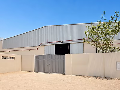 Newly Renovated Warehouse With 21 Staff Rooms