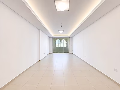 SEMI FURNISHED 1BR IN THE PEARL  | UTILITIES INCLUDED