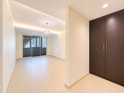 SEMI FURNISHED 1BR IN THE PEARL  | UTILITIES INCLUDED
