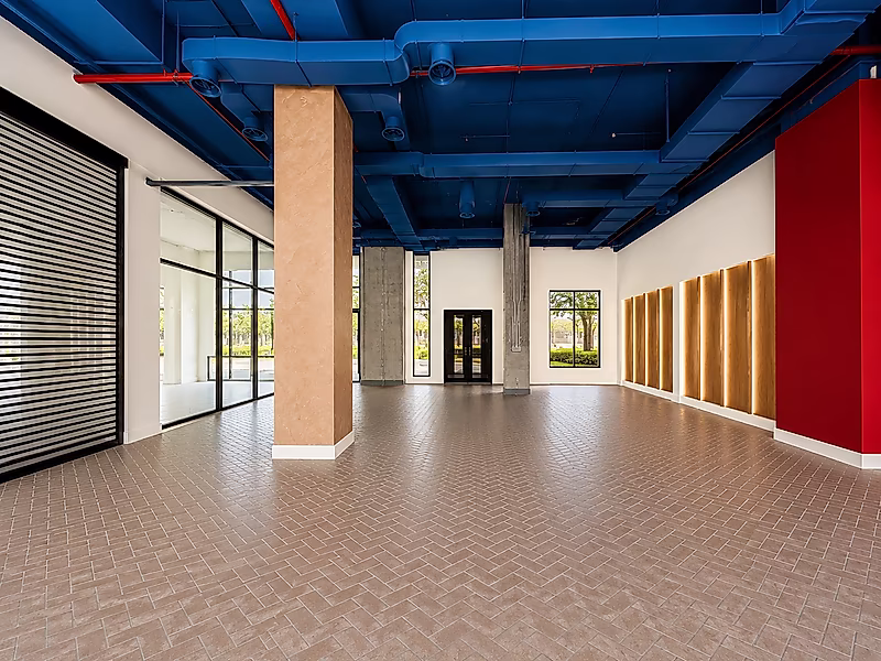 Exceptional Retail Opportunity in Lusail Marina | 1,079 SQM | High Visibility - Photo 2