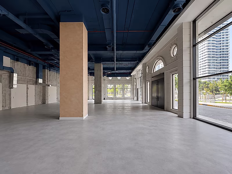 Exceptional Retail Opportunity in Lusail Marina | 1,079 SQM | High Visibility - Photo 3