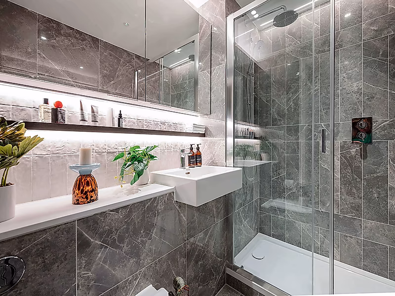 Elevated London Living — Spacious Two Bedroom Residence Surrounded by Style and Serenity - Photo 8