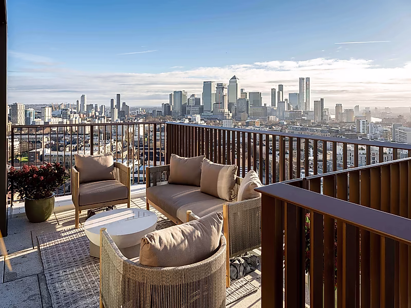 A Landmark London Residence — Contemporary Luxury Surrounded by Nature, Culture and Connectivity - Photo 1