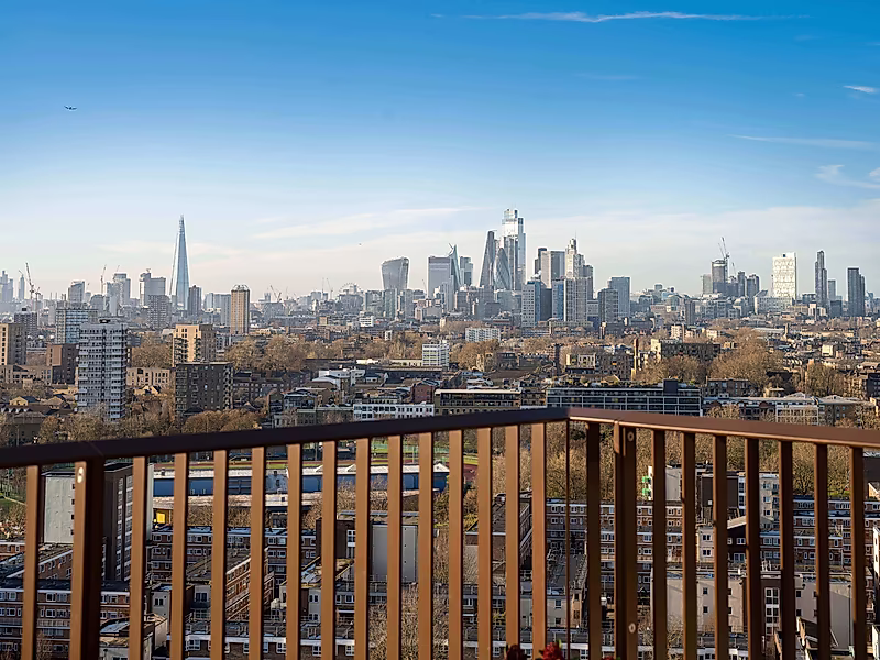 A Landmark London Residence — Contemporary Luxury Surrounded by Nature, Culture and Connectivity - Photo 36