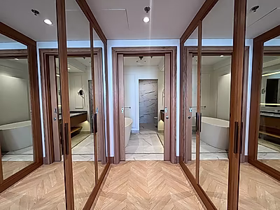 Luxury 1-Bedroom Apartment full Seaview / The Pear /  With only 10% Down Payment .