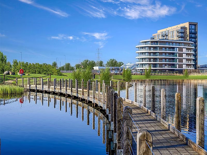Elegant Two-Bedroom Residence with Tranquil Lakeside Views - Photo 17
