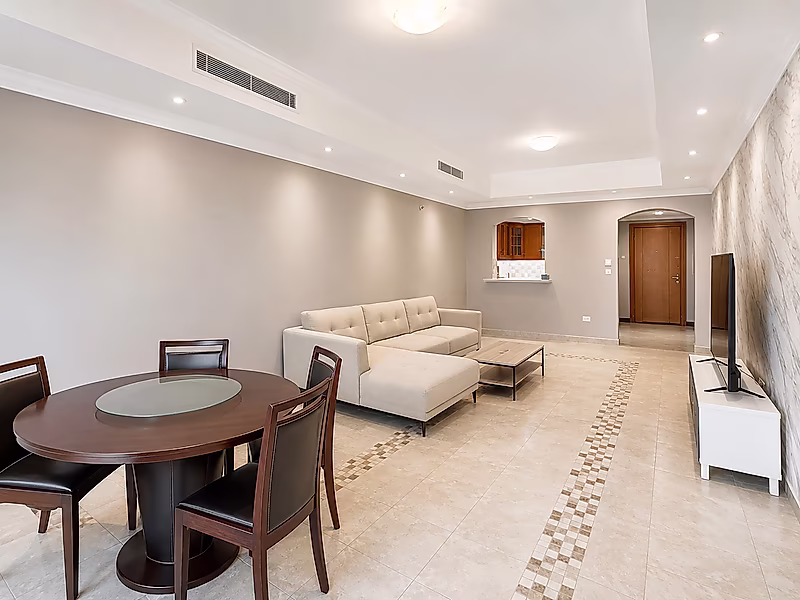 WELL-MAINTAINED 2 BEDROOM IN PORTO ARABIA - Photo 3