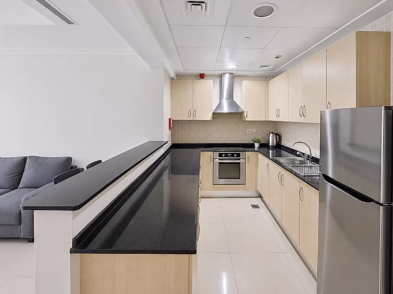 Spacious Studio with Balcony for Sale in Porto Arabia - Photo 3