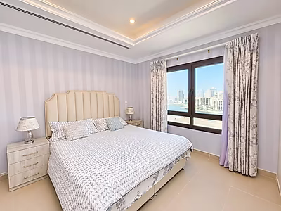 STUNNING STUDIO APARTMENT WITH MARINA VIEW