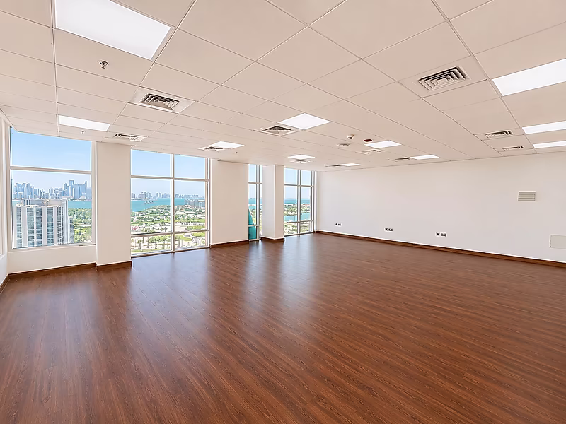 Open Space Office with Corniche Views | 95 SQM | Al Corniche - Photo 1