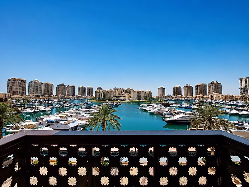 LIVE BY THE MARINA VIEW 2 BEDROOM TOWNHOUSE - Photo 5