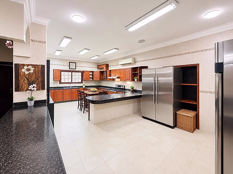 Luxury 6-Bedroom Villa for Sale | Al Thumama | QAR 3.2 Million - Photo 4