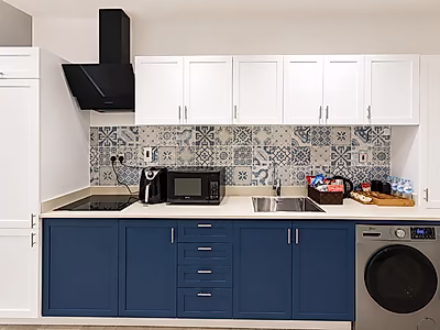 MOVE IN READY STUDIO IN A PRIME CITY LOCATION
