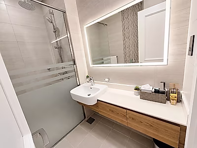 MOVE IN READY STUDIO IN A PRIME CITY LOCATION