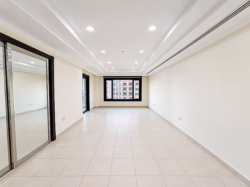BRIGHT 2BR WITH BALCONY IN PORTO ARABIA LIVING - Photo 2