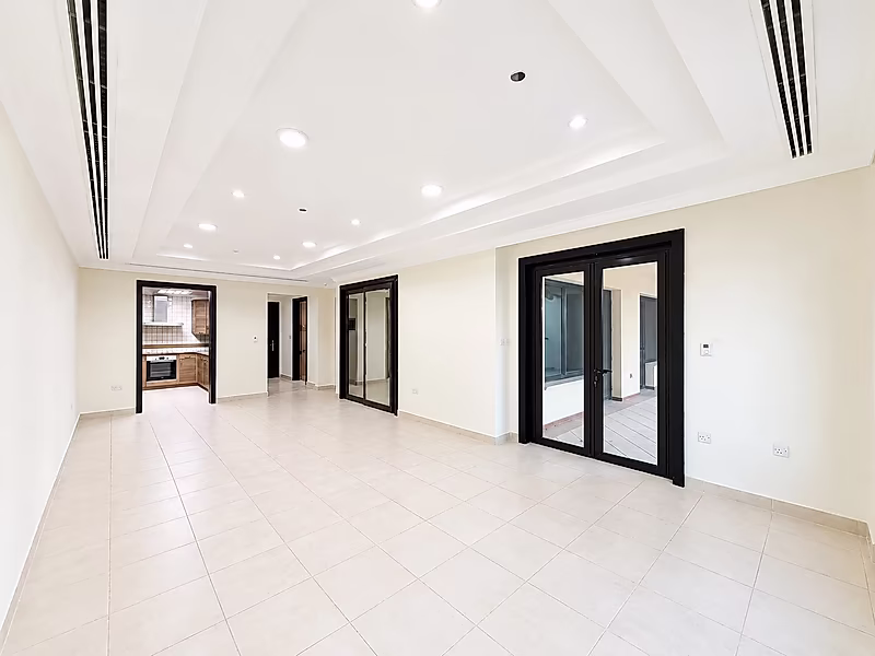 BRIGHT 2BR WITH BALCONY IN PORTO ARABIA LIVING - Photo 3