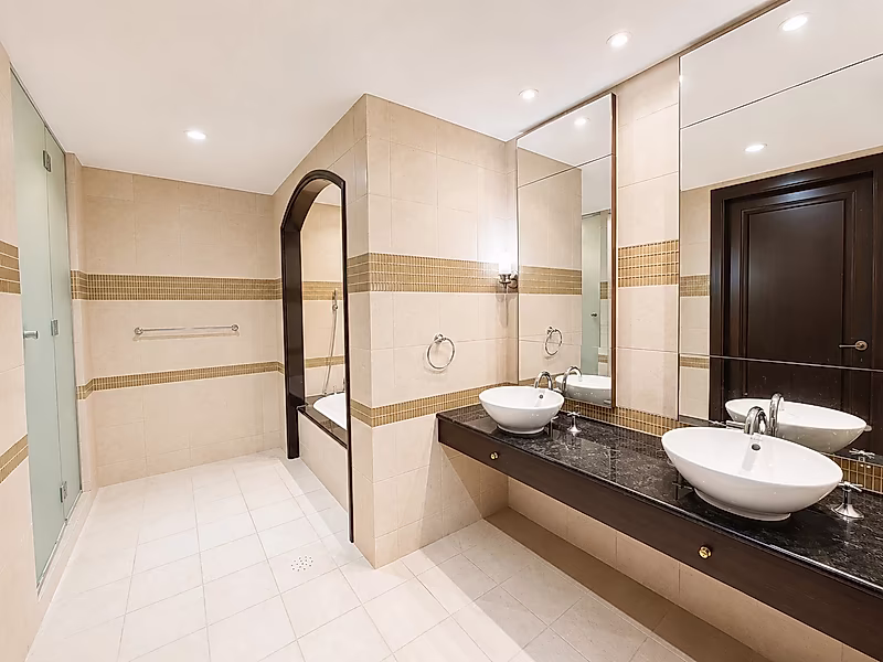 BRIGHT 2BR WITH BALCONY IN PORTO ARABIA LIVING - Photo 11