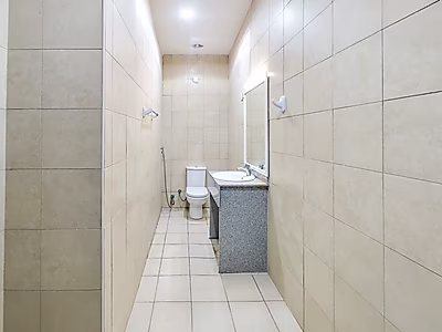 Air-Conditioned Warehouses | Various Sizes