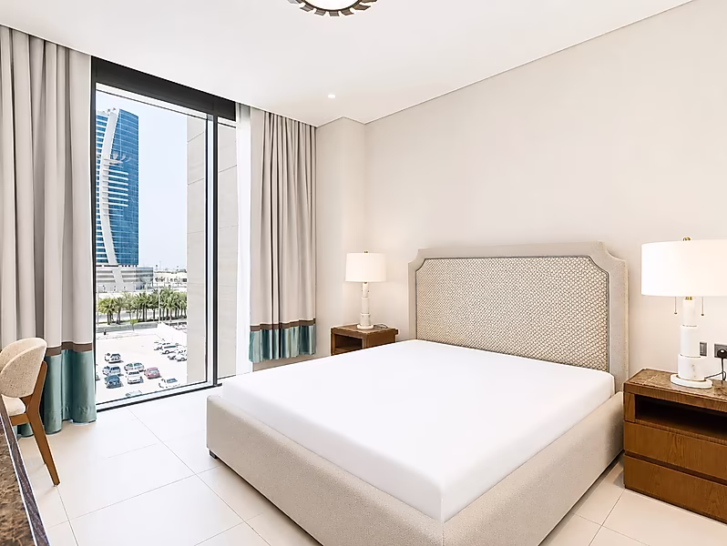 PREMIUM MARINA LIVING ONE BEDROOM APARTMENT - Photo 4