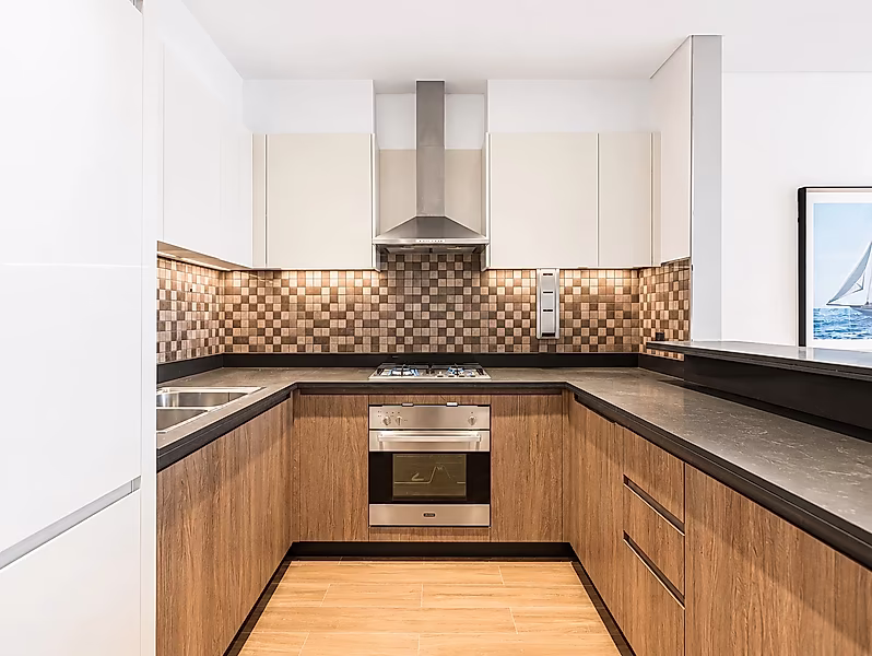 PREMIUM MARINA LIVING ONE BEDROOM APARTMENT - Photo 7