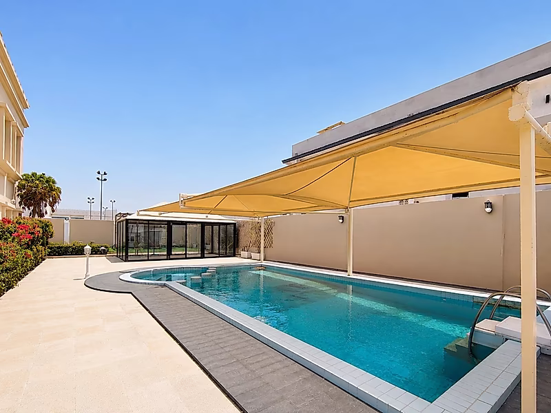 LARGE 6BR+MAID VILLA WITH POOL READY TO RENT NOW - Photo 1