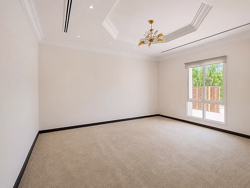 LARGE 6BR+MAID VILLA WITH POOL READY TO RENT NOW - Photo 6