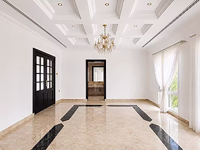 LARGE 6BR+MAID VILLA WITH POOL READY TO RENT NOW