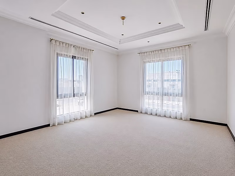 LARGE 6BR+MAID VILLA WITH POOL READY TO RENT NOW - Photo 9