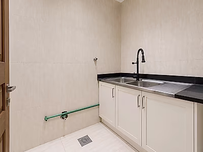 Prime Restaurant Space | C-Ring Road